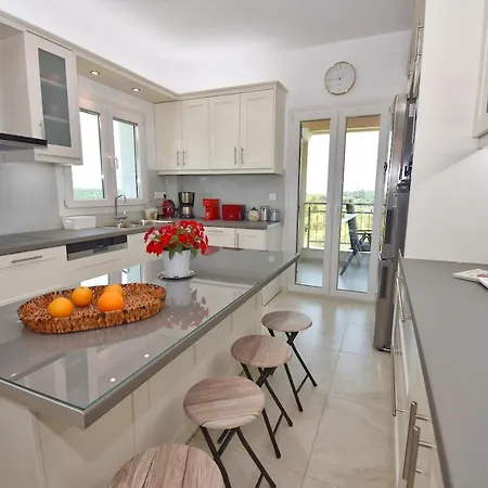 Caesar * Ágios Ioánnis