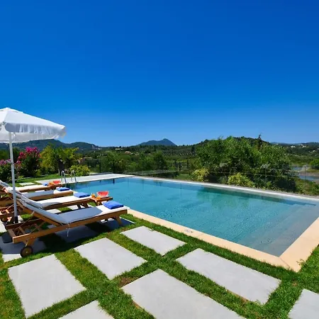 Dimitris House Villa